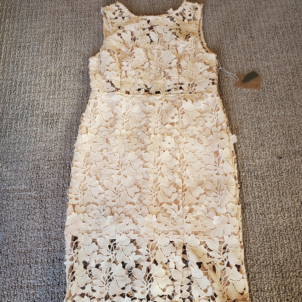 Forever 21 Cream Lace dress size Large